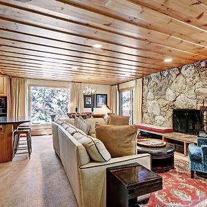 Riva Ridge Three-Bedroom Apartment Off-site Vail Village